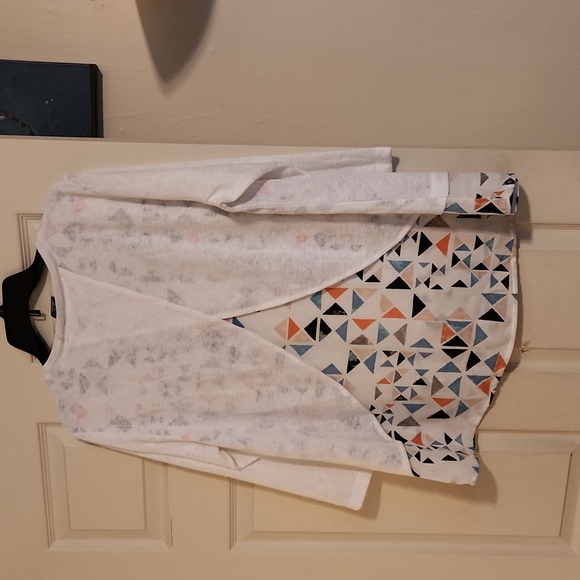 Van Heusen size Large 3/4 length sleeve blouse - Picture 2 of 2